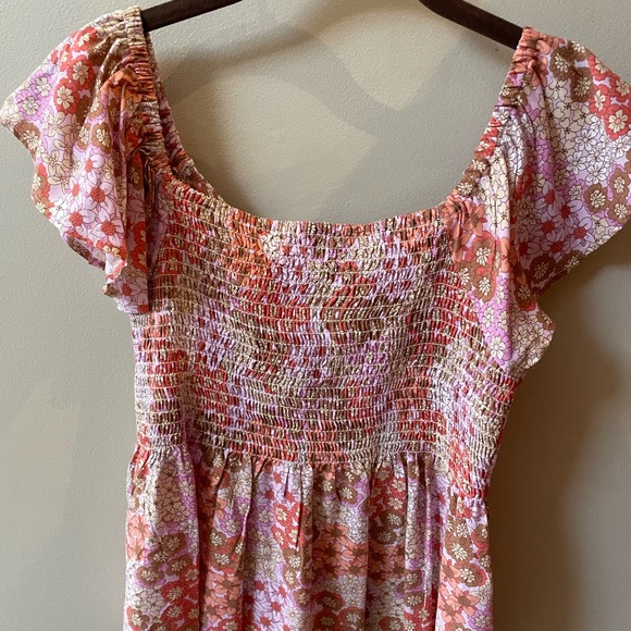 NWOT size small (4) deep V neck - Picture 2 of 3